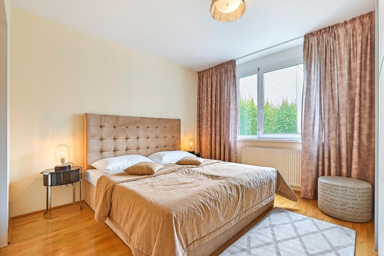 Peaceful Belvedere Apartment In Safe, Quiet & Central Location Vienna Luaran gambar